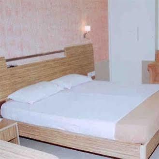 Check Inn Hotel Mumbai Luaran gambar